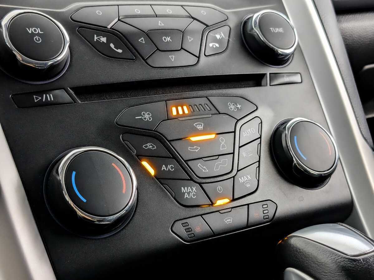 Ford Mondeo, 2017 Фото №20