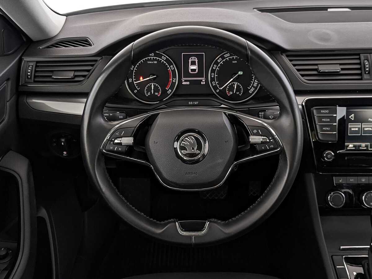 Skoda Superb, 2021 Фото №18