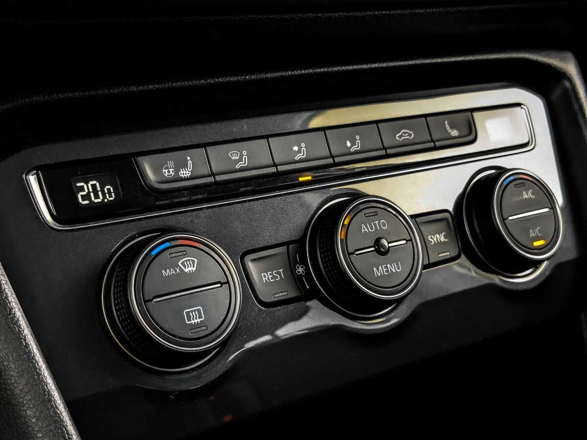 Volkswagen Tiguan, 2019 Фото №21