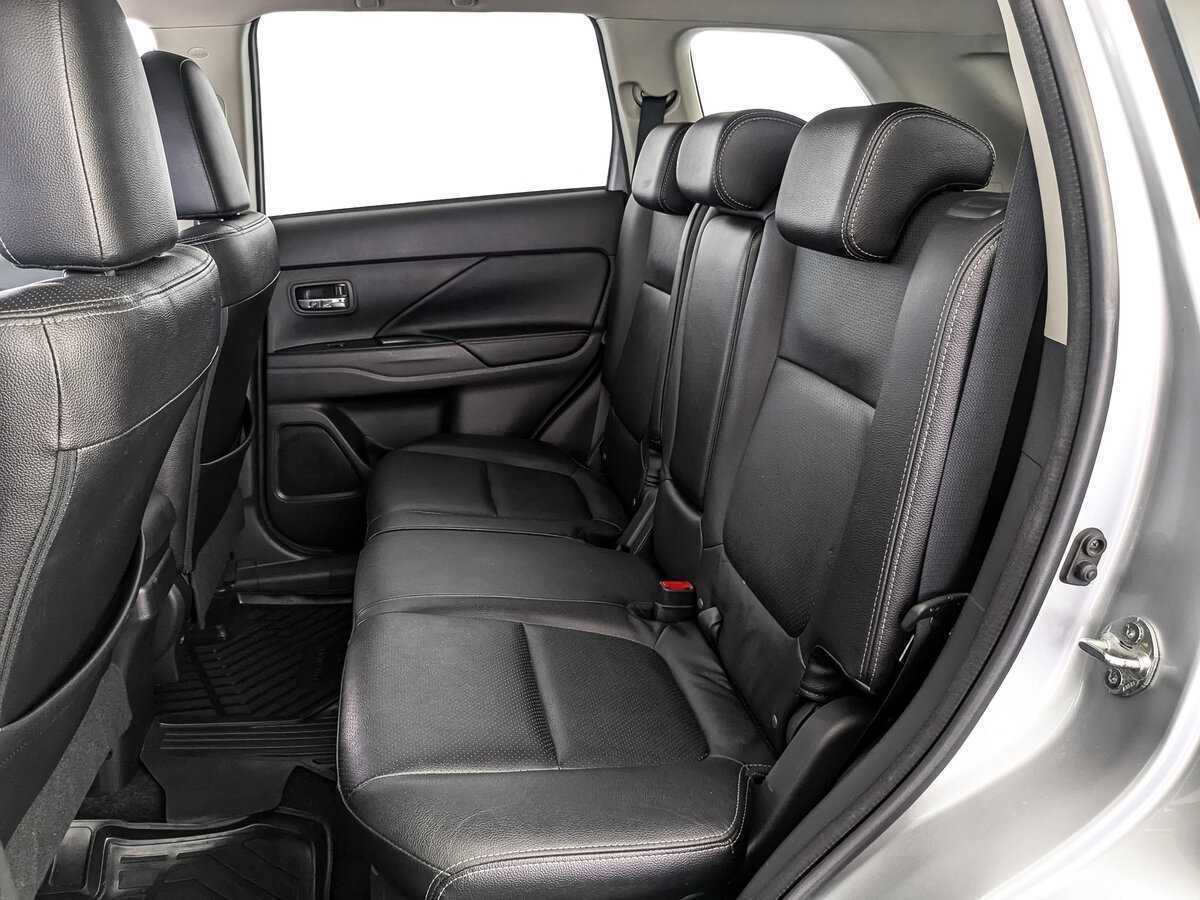 Mitsubishi Outlander, 2017 Фото №13