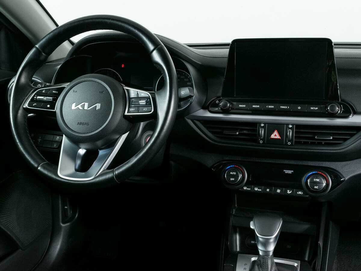Kia Cerato, 2022 Фото №11