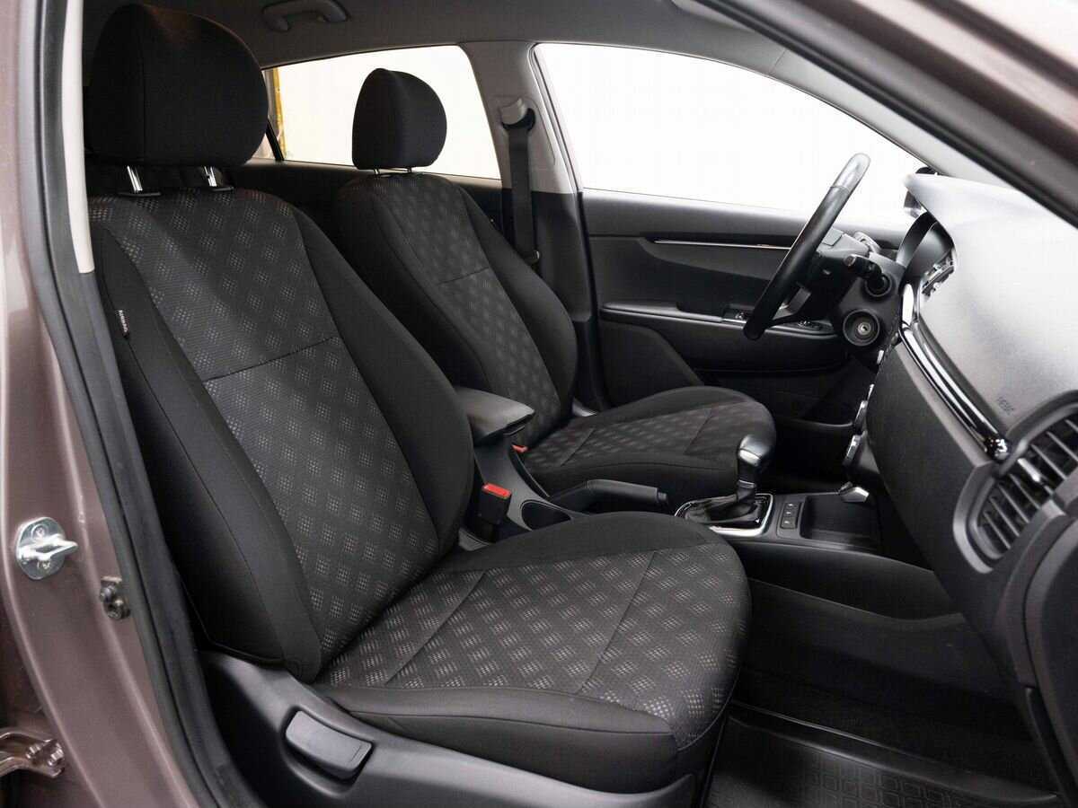 Kia Rio X-Line, 2018 Фото №12