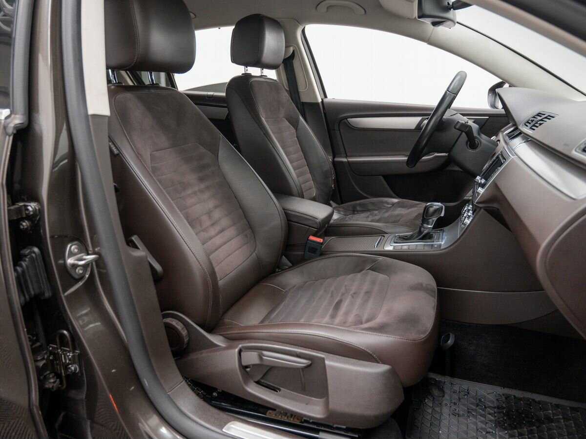 Volkswagen Passat, 2012 Фото №9