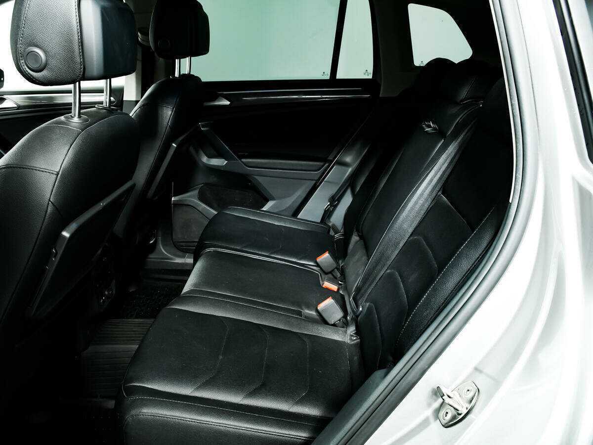 Volkswagen Tiguan, 2019 Фото №12