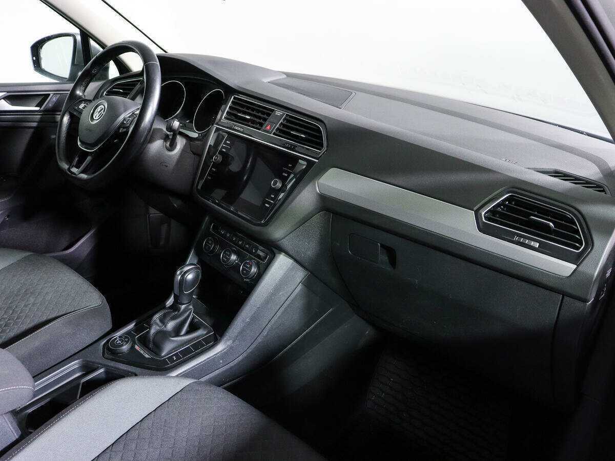 Volkswagen Tiguan, 2020 - 64 293 км. | Фото №7