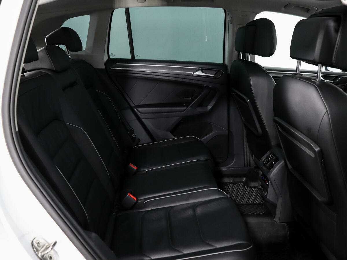 Volkswagen Tiguan, 2018 Фото №11