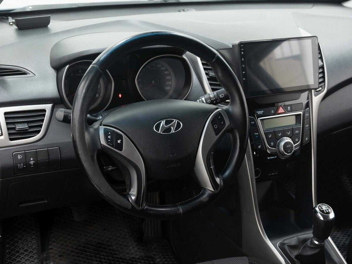 Hyundai i30, 2013 Фото №14