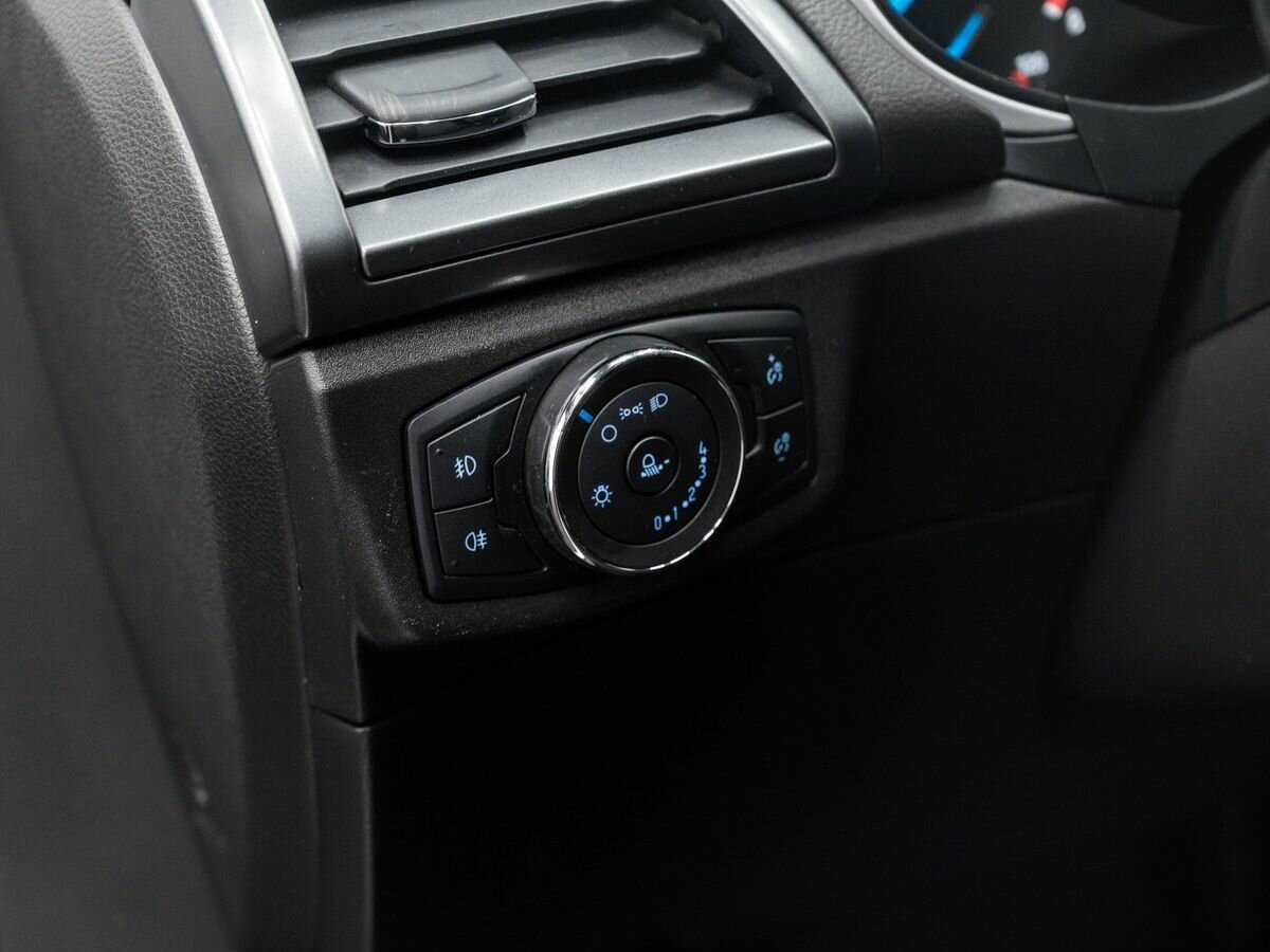 Ford Mondeo, 2018 Фото №18