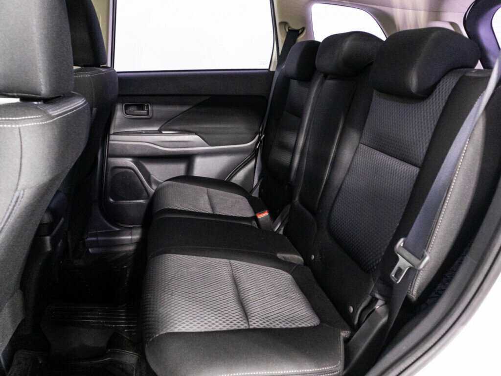 Mitsubishi Outlander, 2018 Фото №10