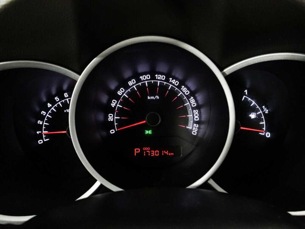 Kia Venga, 2012 Фото №12