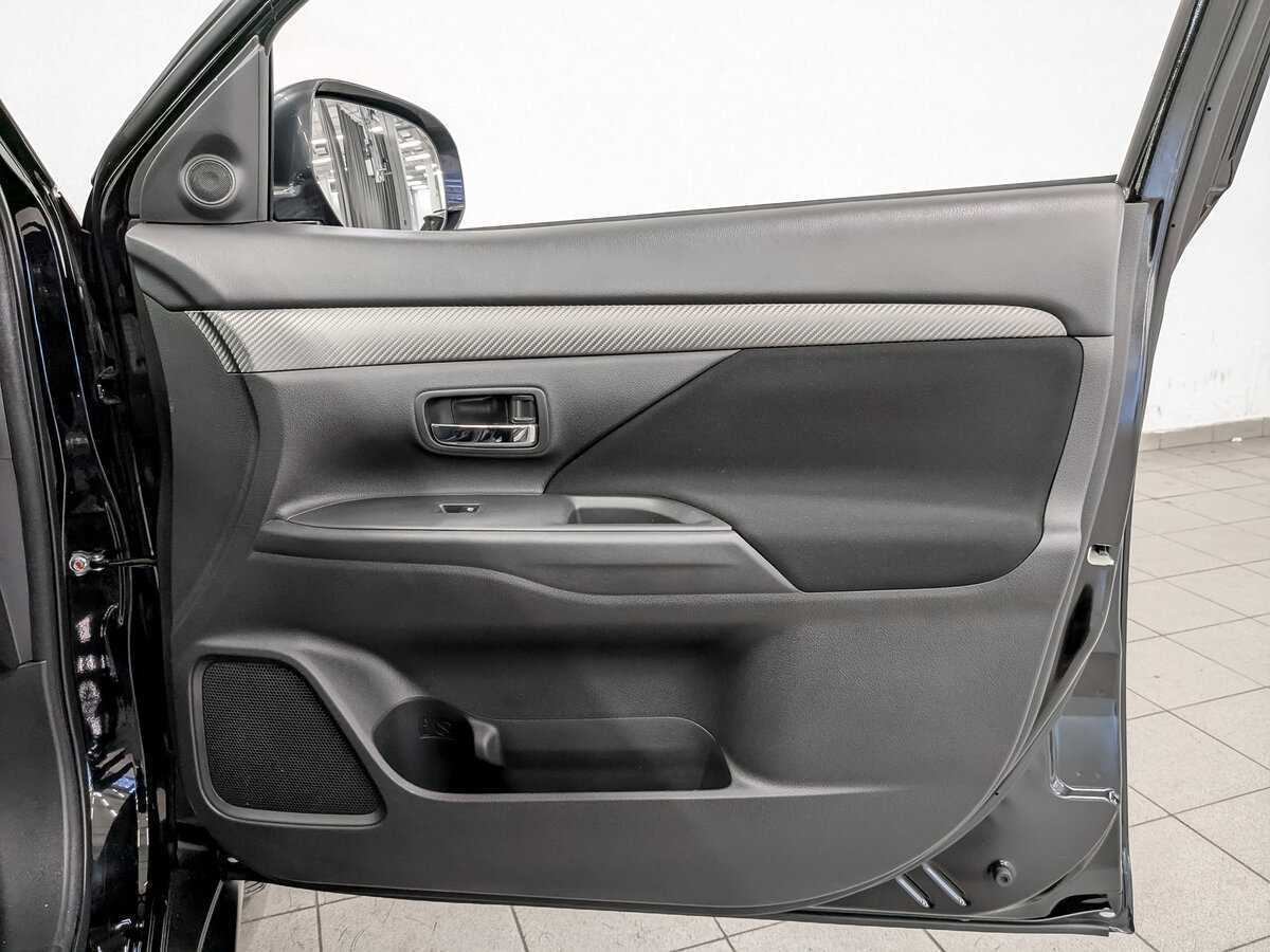 Mitsubishi Outlander, 2018 Фото №22