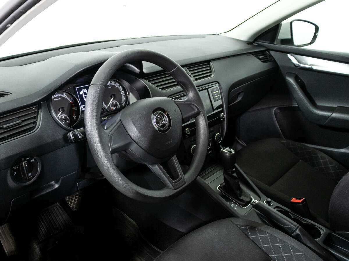 Skoda Octavia, 2018 Фото №11