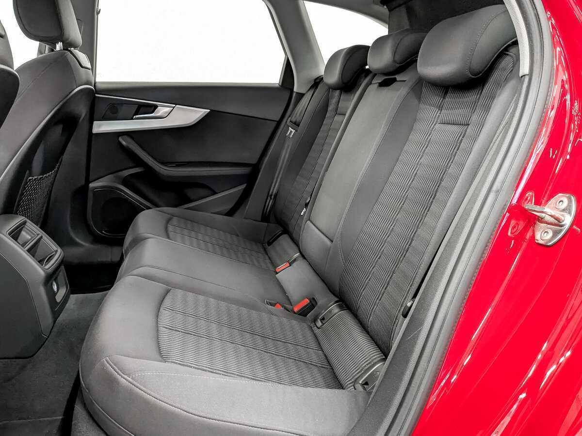 Audi A4, 2017 Фото №12