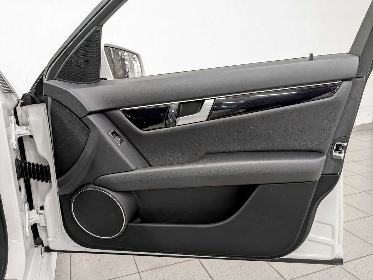 Mercedes-Benz C-Класс 180 BlueEFFICIENCY, 2012 Фото №21