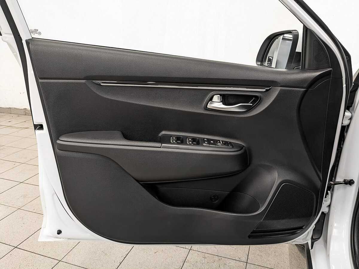 Kia Rio X-Line, 2020 Фото №19