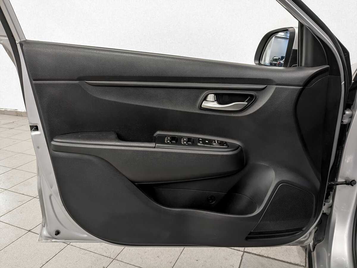 Kia Rio X-Line, 2020 Фото №19