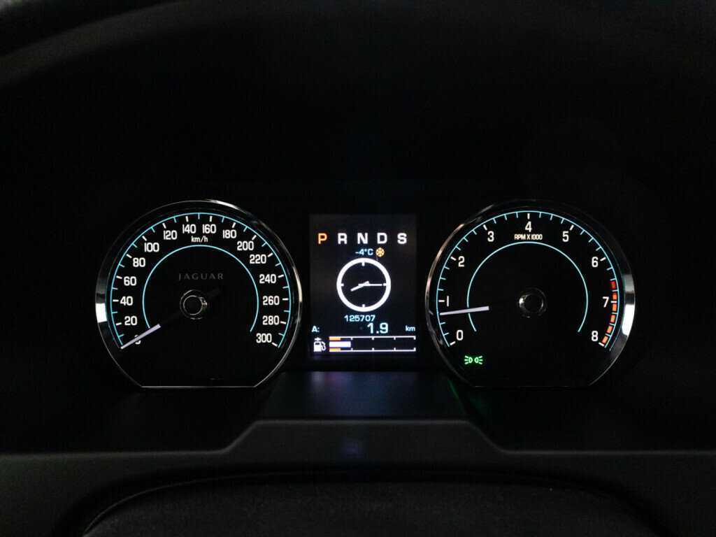 Jaguar XF, 2012 Фото №12