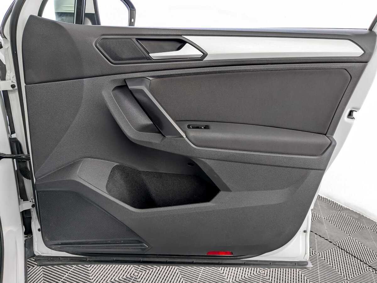 Volkswagen Tiguan, 2021 Фото №24