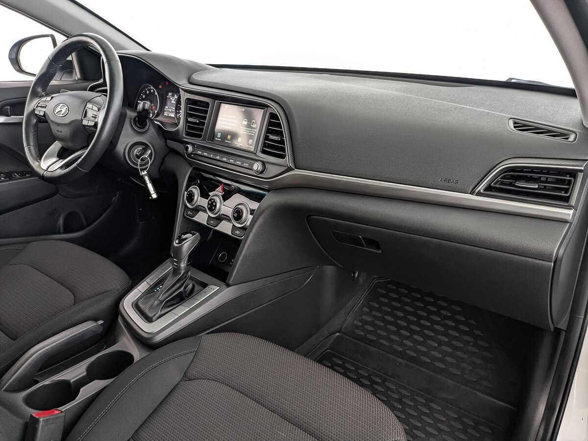 Hyundai Elantra, 2019 Фото №11