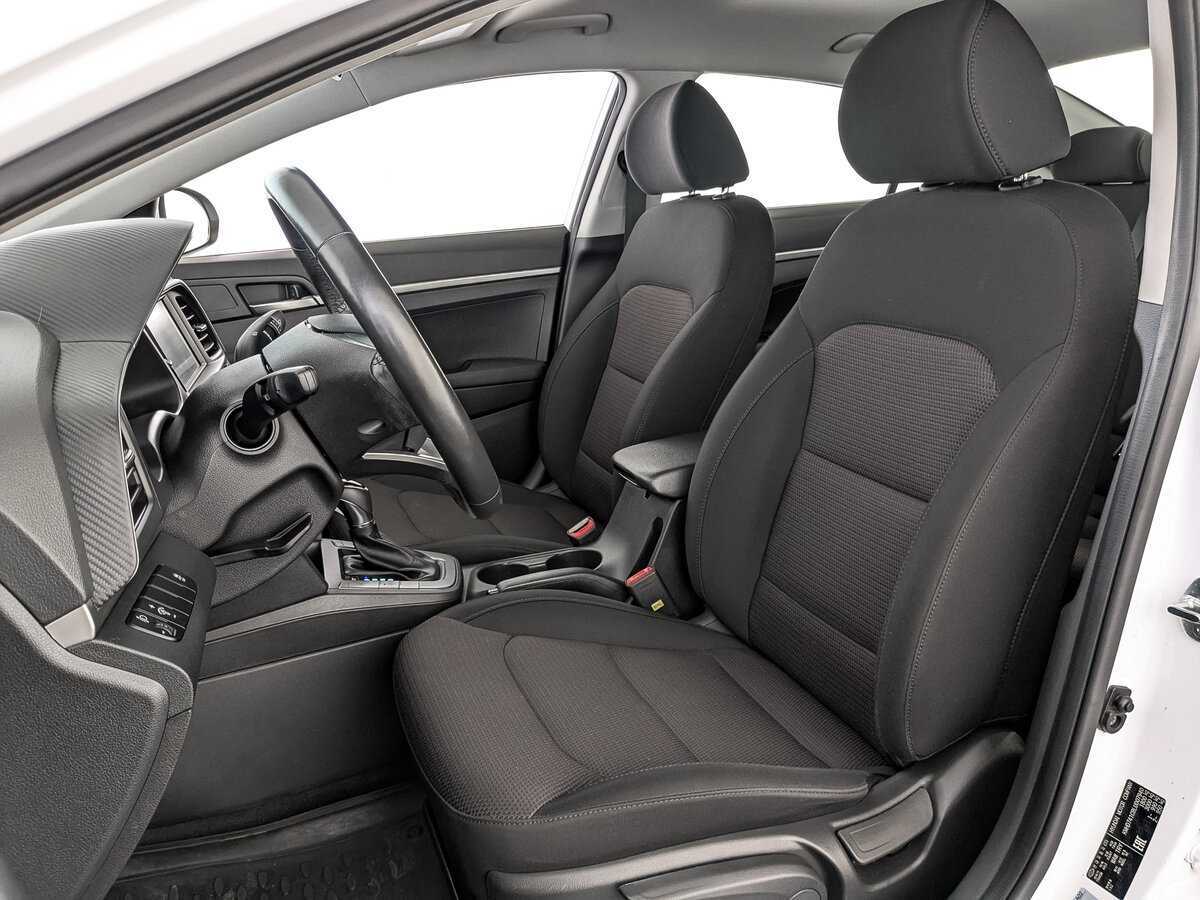 Hyundai Elantra, 2019 Фото №18