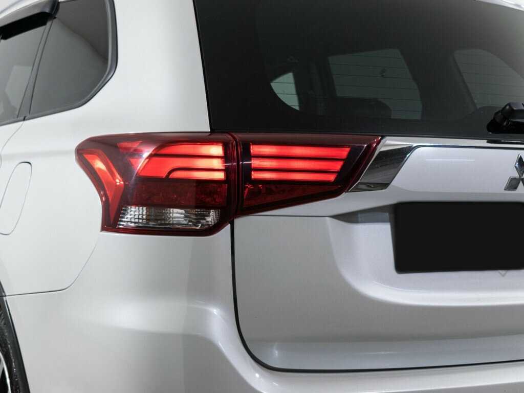 Mitsubishi Outlander, 2015 Фото №17