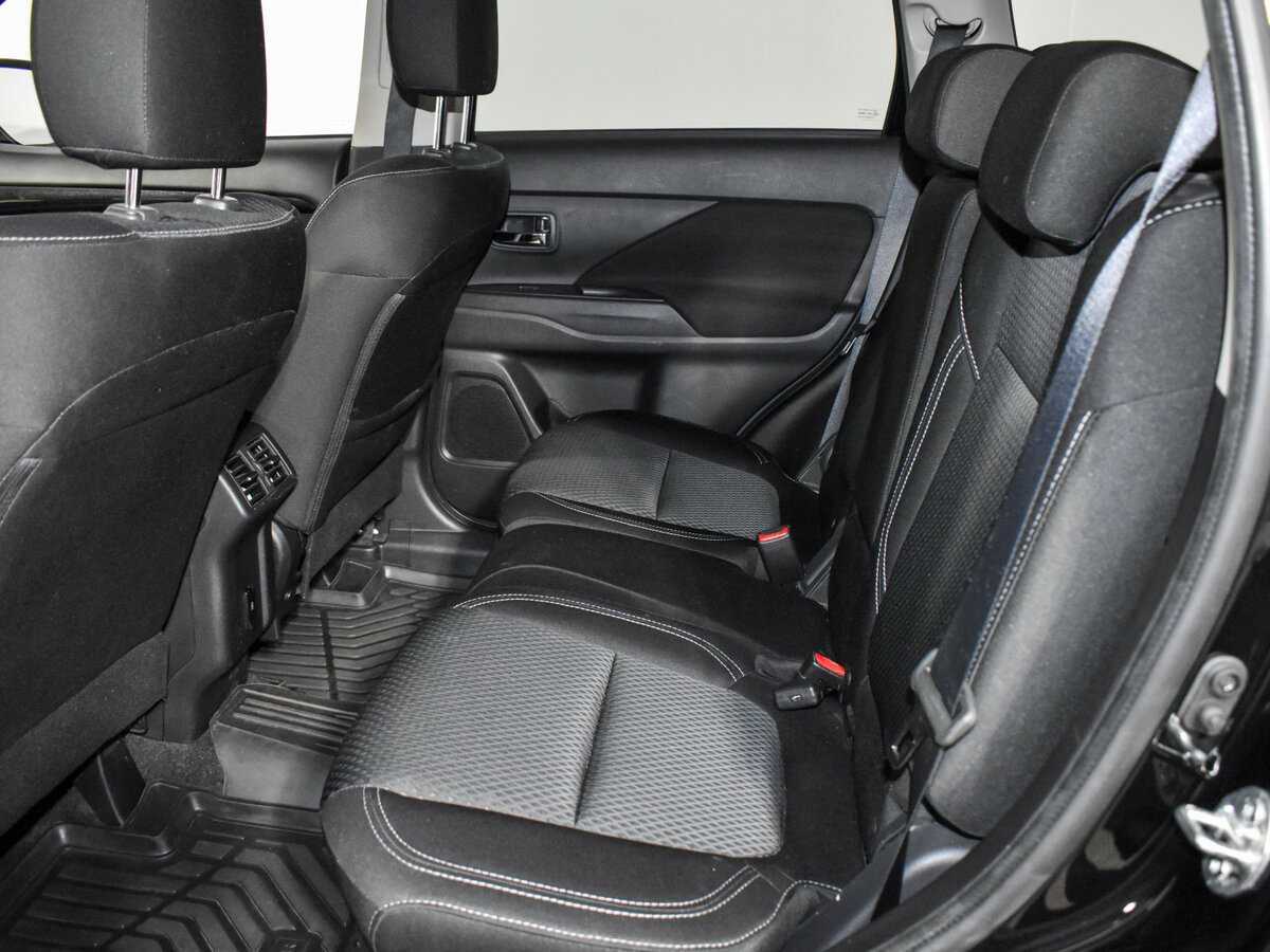 Mitsubishi Outlander, 2021 Фото №12