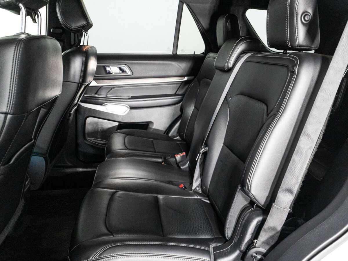 Ford Explorer, 2017 Фото №10