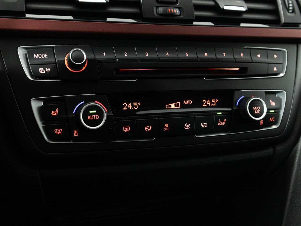 BMW 3 серии Gran Turismo 320i, 2014 Фото №17