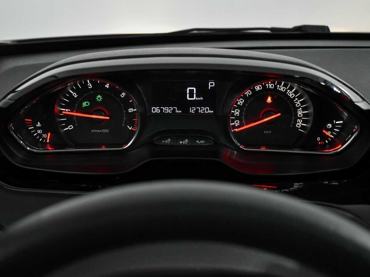 Peugeot 208, 2014 Фото №16