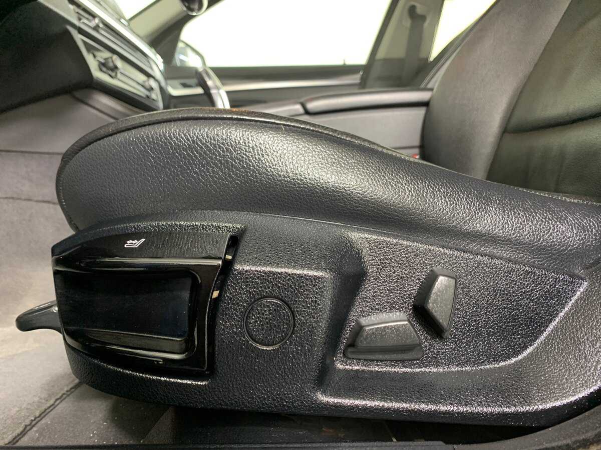 BMW 5 серии 528i, 2012 Фото №17