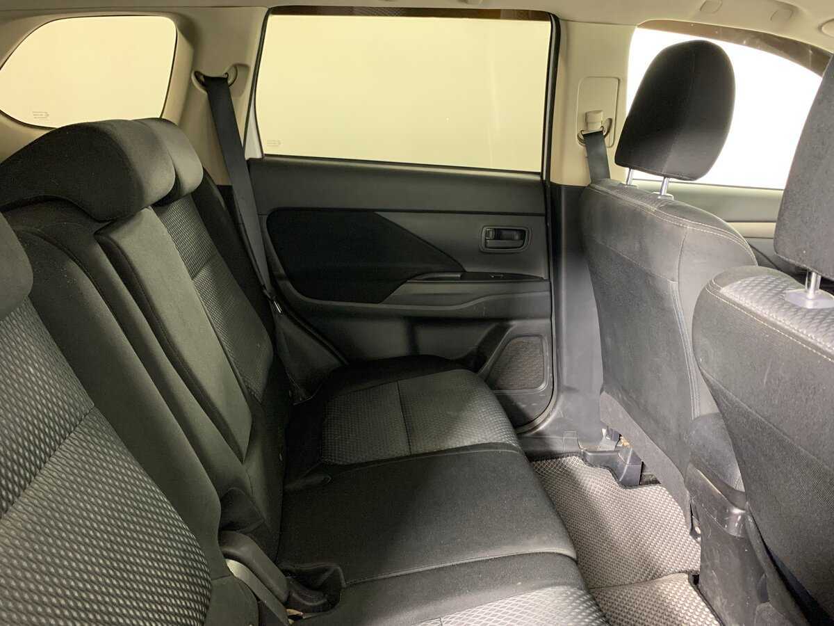 Mitsubishi Outlander, 2017 Фото №18