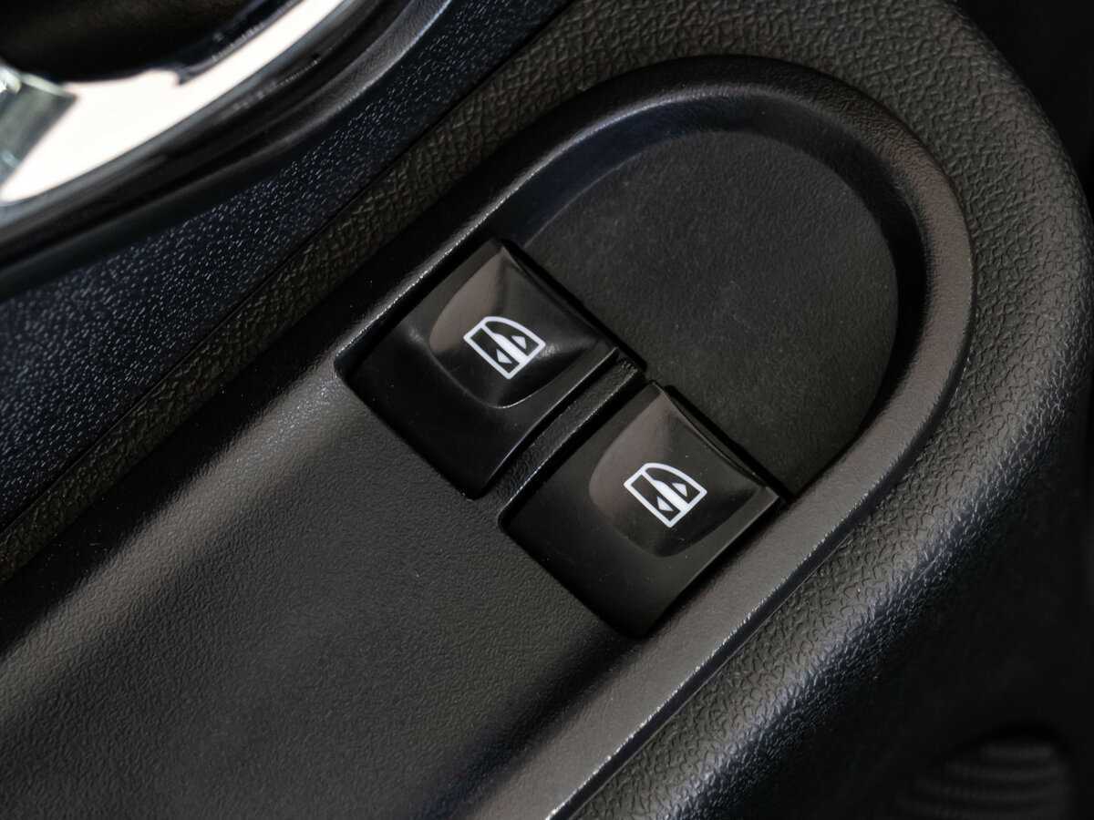 Nissan Terrano, 2018 Фото №15