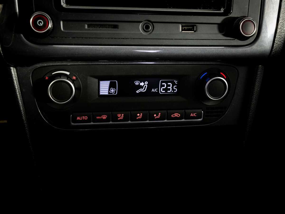 Volkswagen Polo, 2018 Фото №13