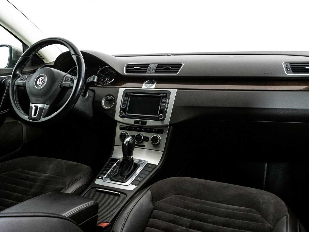 Volkswagen Passat, 2012 - 245 842 км. | Фото №6