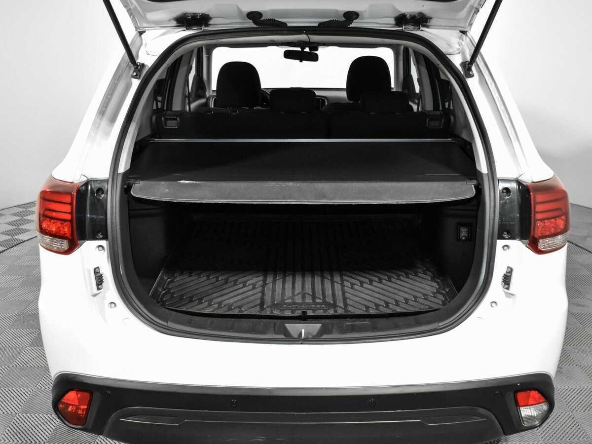 Mitsubishi Outlander, 2018 Фото №20