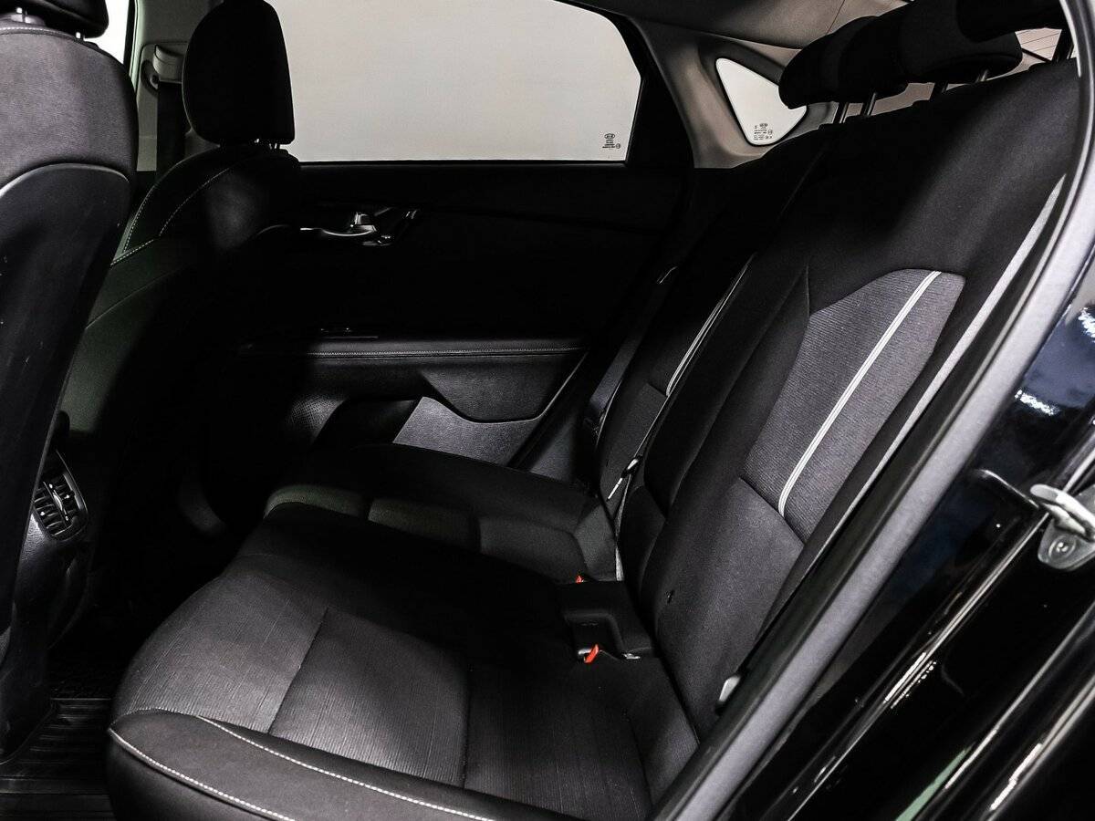 Kia Cerato, 2021 Фото №13
