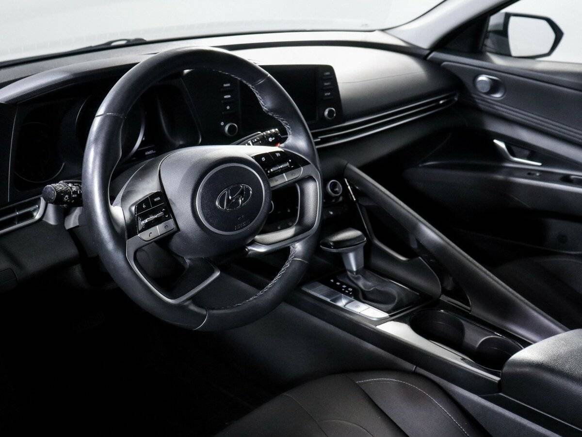 Hyundai Elantra, 2021 Фото №10