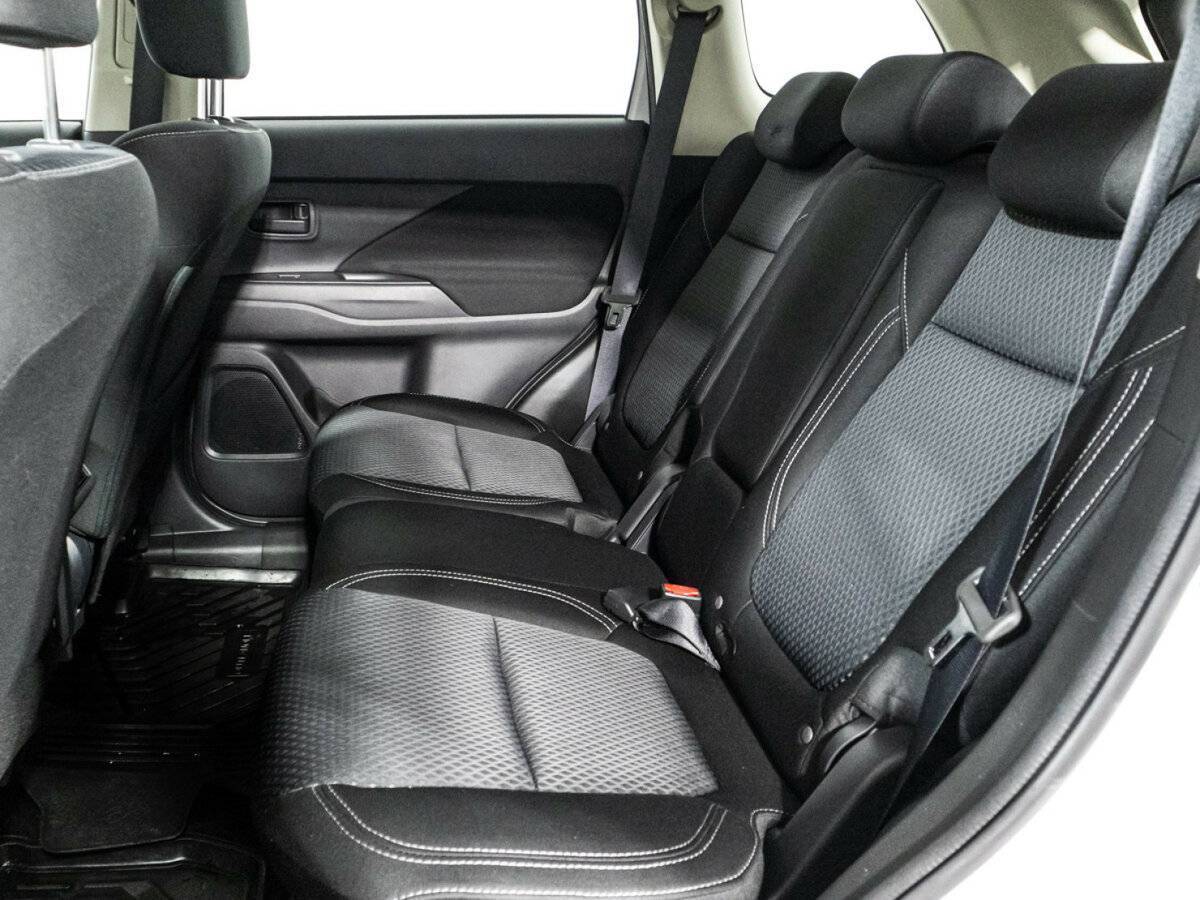 Mitsubishi Outlander, 2022 Фото №10