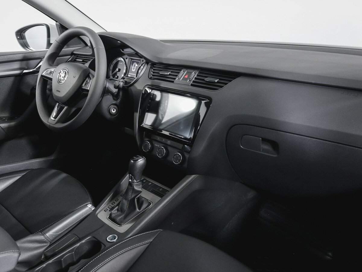 Skoda Octavia, 2023 Фото №6