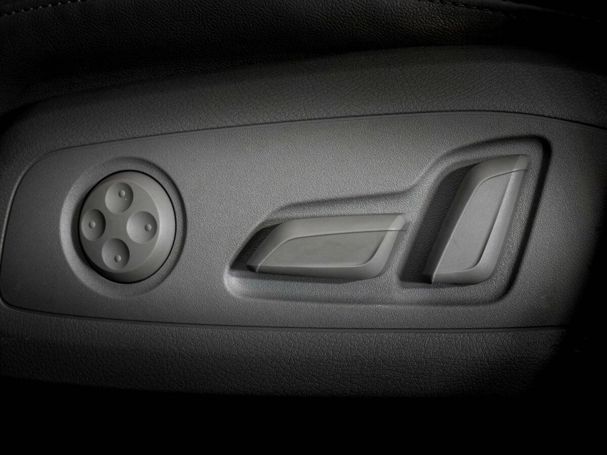 Audi A4, 2017 Фото №25