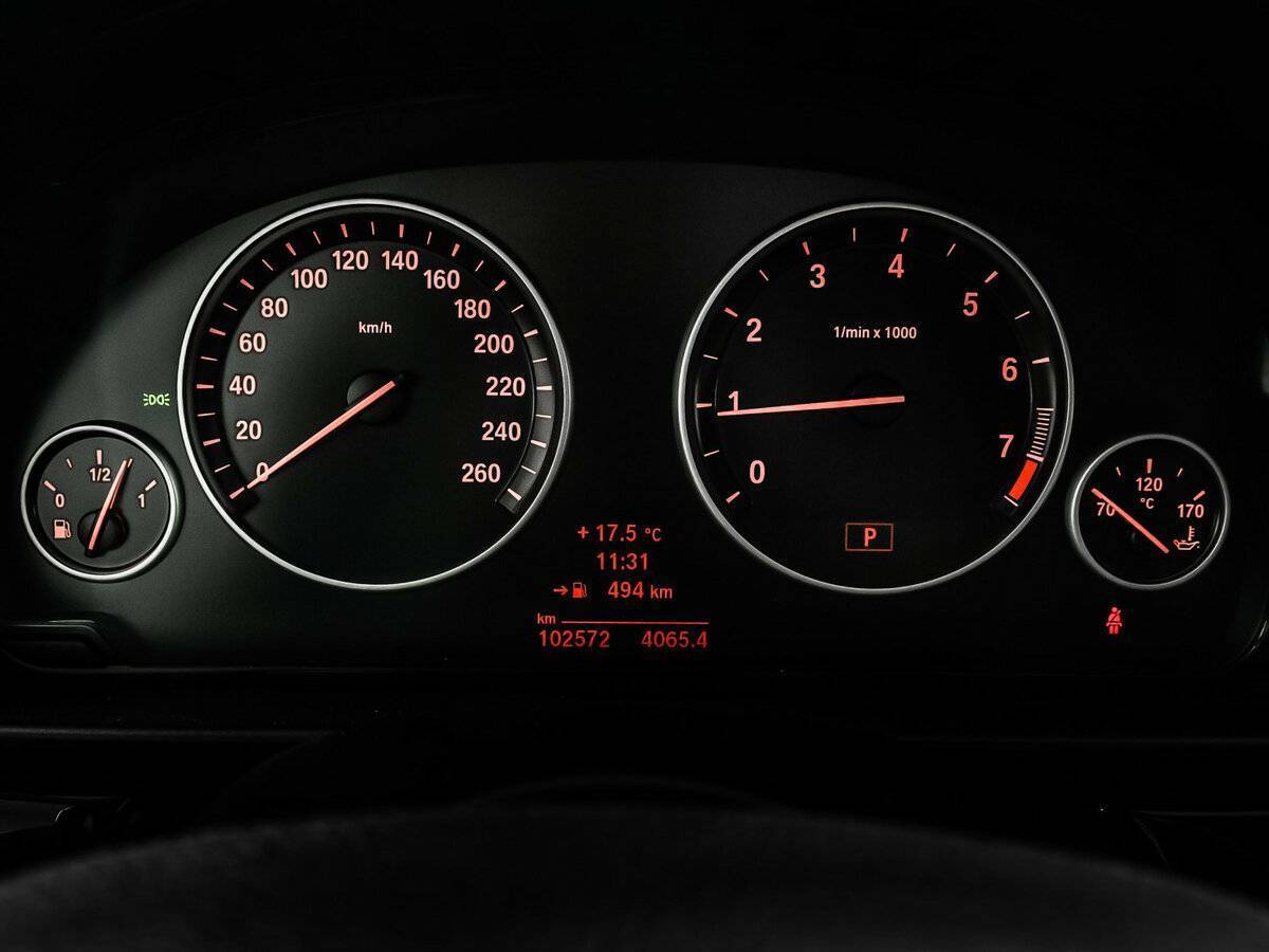 BMW 5 серии 528i xDrive, 2014 Фото №10