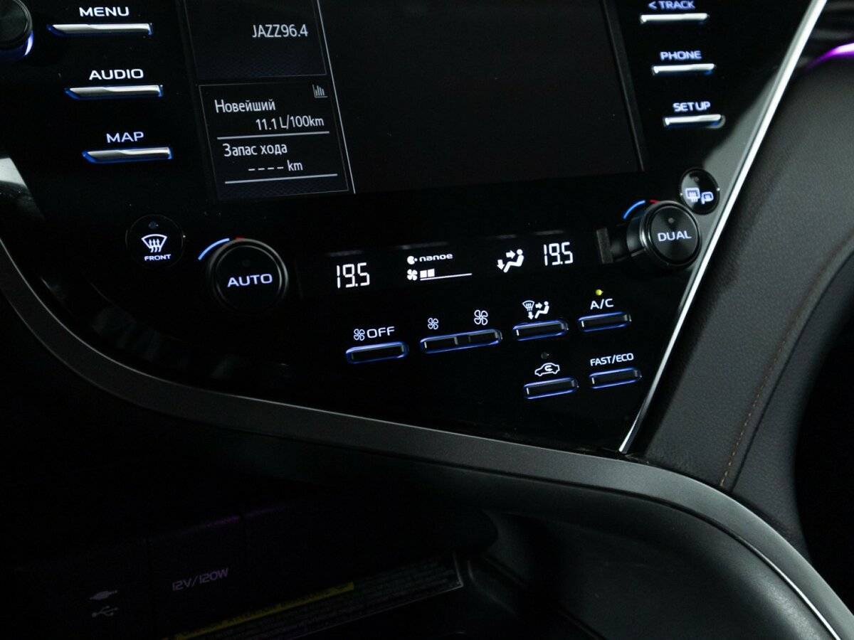 Toyota Camry, 2018 Фото №17