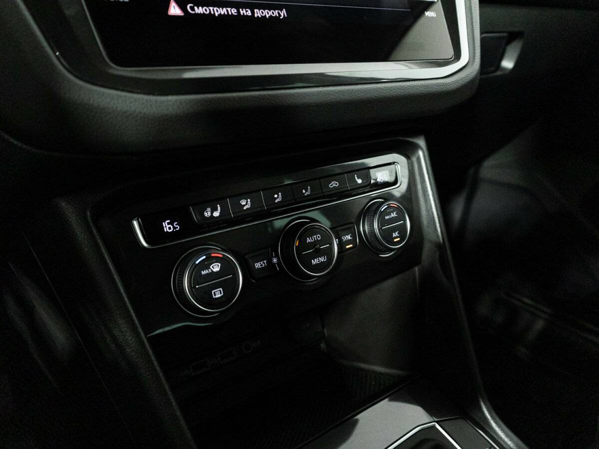 Volkswagen Tiguan, 2018 Фото №18