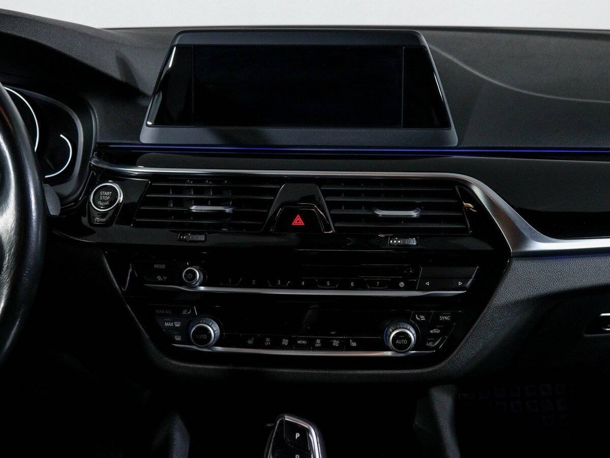 BMW 5 серии 520d xDrive, 2018 Фото №13