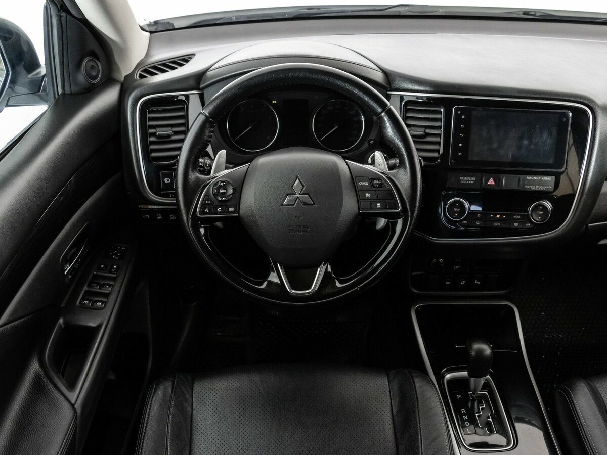 Mitsubishi Outlander III Рестайлинг 2, 2017 Фото №9
