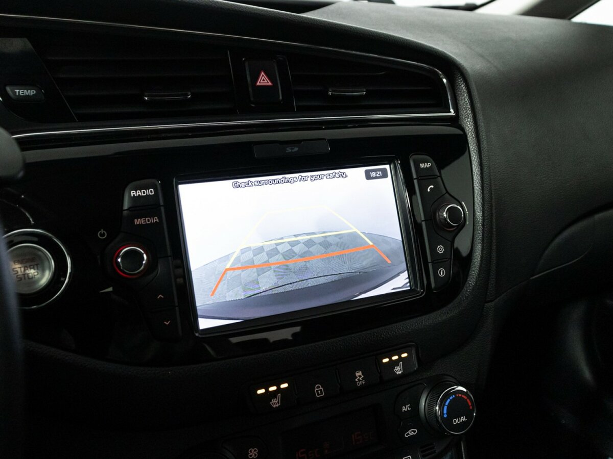 Kia Ceed II Рестайлинг, 2018 Фото №16