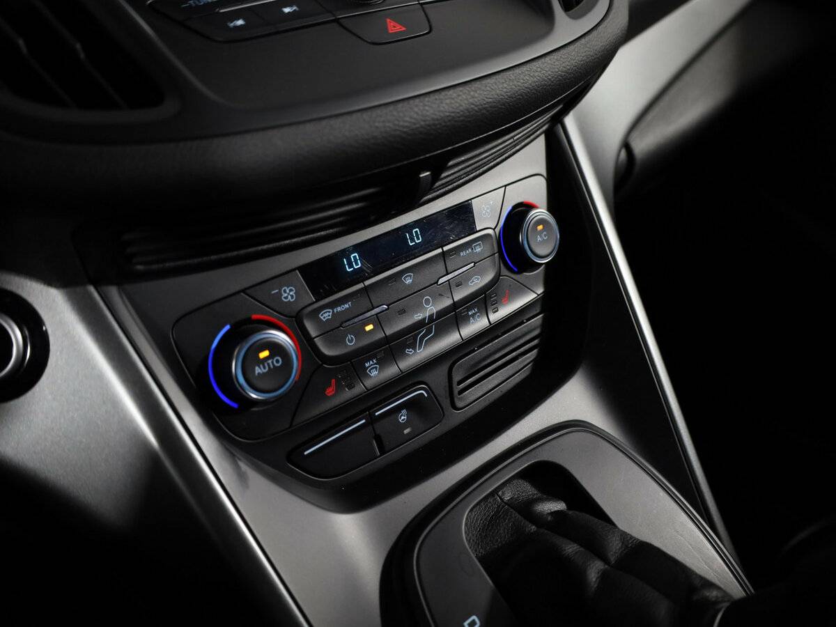 Ford Kuga II Рестайлинг, 2018 Фото №21