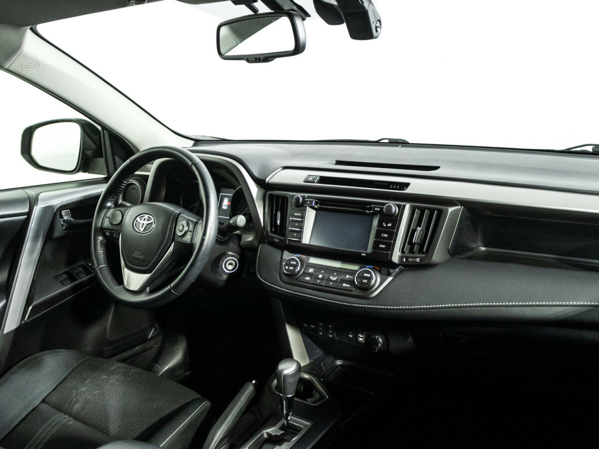 Toyota RAV4 IV (XA40) Рестайлинг, 2015 Фото №9
