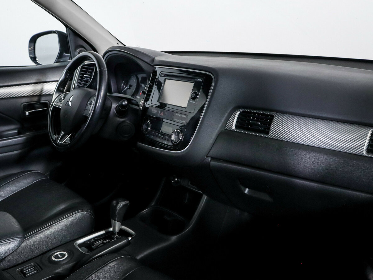 Mitsubishi Outlander III Рестайлинг 2, 2015 Фото №9