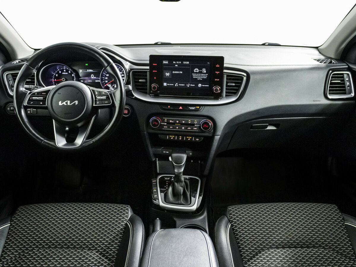 Kia Ceed III Рестайлинг, 2021 Фото №13